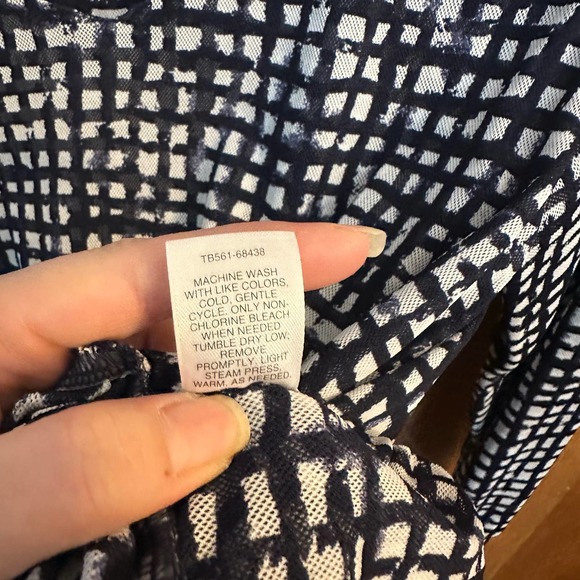 Pendleton Medium black/white checkered ruched blouse - Picture 3 of 10